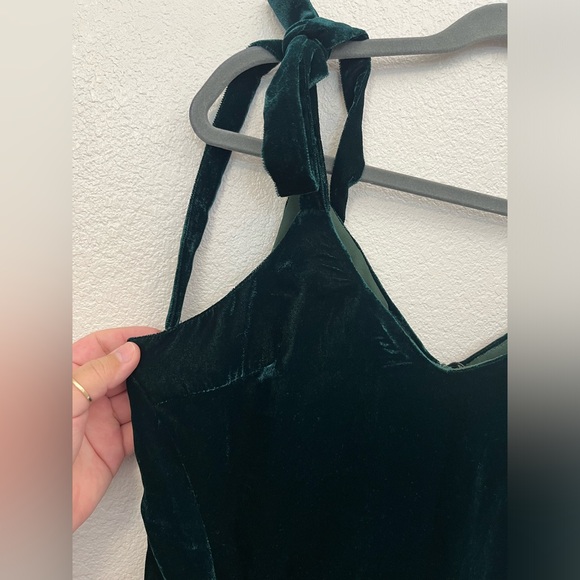 NWT J.O.A Velvet Emerald Green Dress Size M - Picture 6 of 11